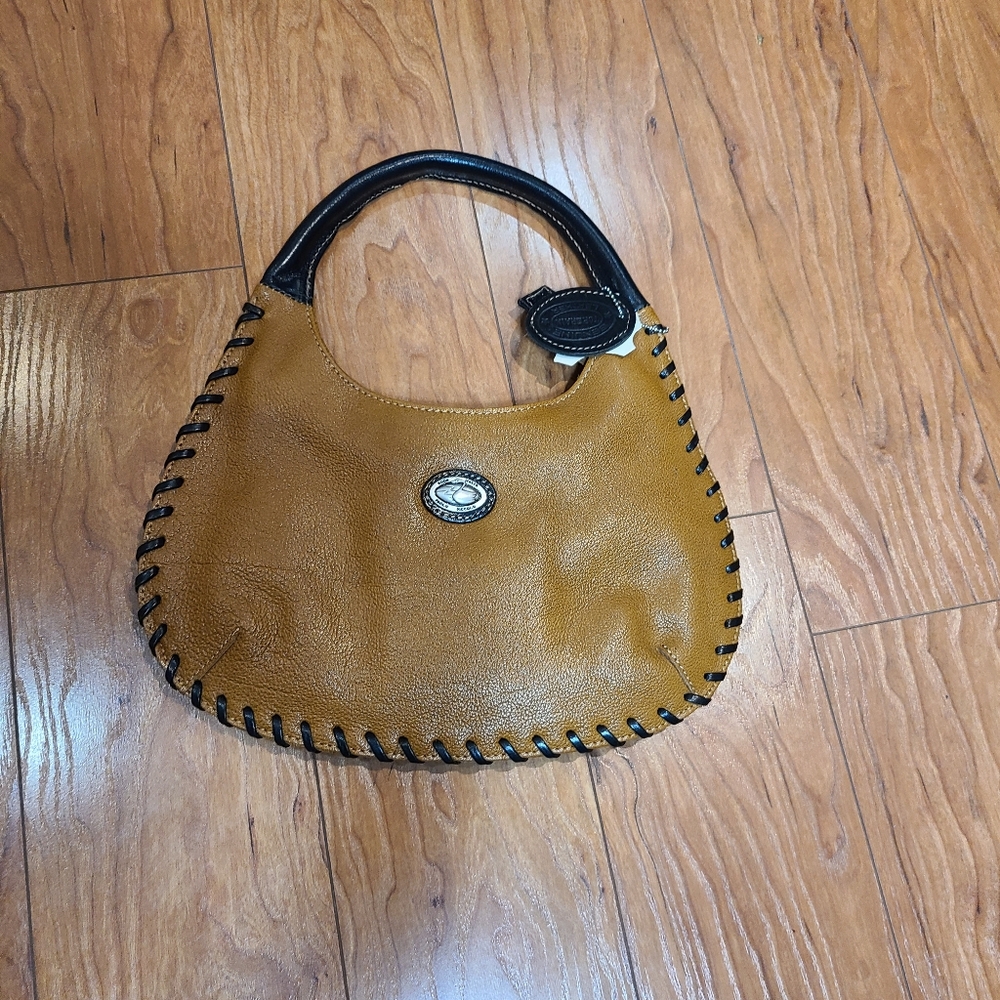 Leather shoulder bag